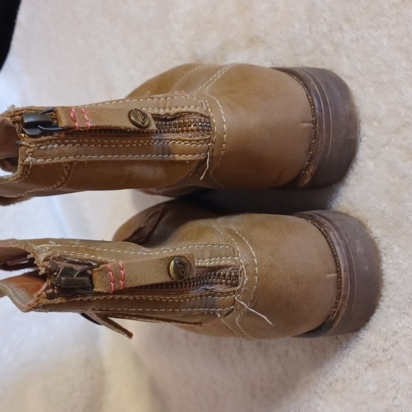 Roxy boots  women's size 5 ankle boots - Picture 3 of 6